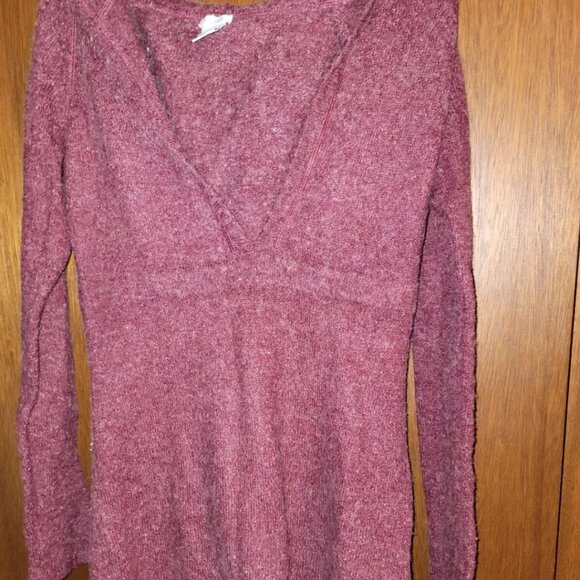 Maurices Large Burgundy V Neck Wool Sweater Hoodie Shirt Top L - Picture 1 of 4